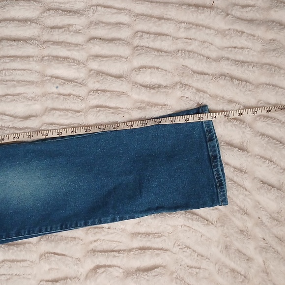 Lucky Brand Women's Blue Jeans - Picture 8 of 8